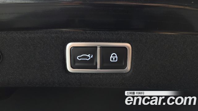 Hyundai Grandeur (GN7) 2,5 Gasoline 2WD Premium 2023 — фото 27