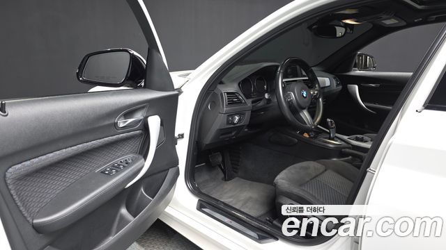BMW 1 Series (F20) 118d M Sport Shadow 5 Door 2018 — фото 10