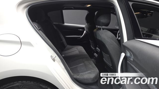 BMW 1 Series (F20) 118d M Sport Shadow 5 Door 2018 — фото 12