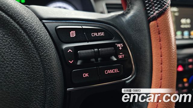 Kia Niro Prestige 2017 — фото 16
