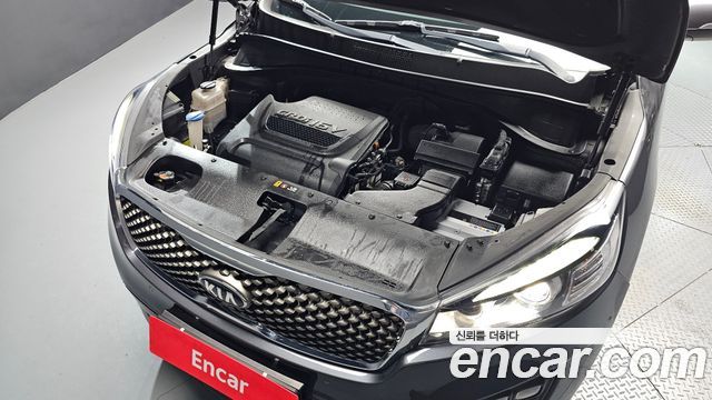Kia Sorento Diesel 2.0 2WD Noblesse Special 2016 — фото 6