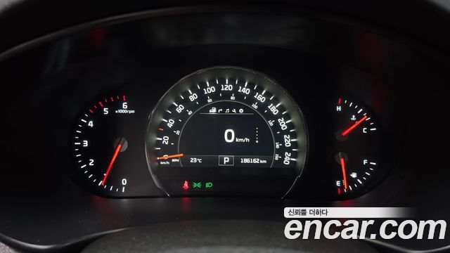 Kia Sorento Diesel 2.0 2WD Noblesse Special 2016 — фото 8