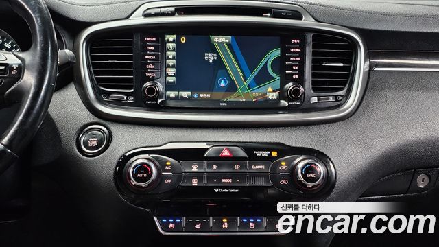 Kia Sorento Diesel 2.0 2WD Noblesse Special 2016 — фото 14