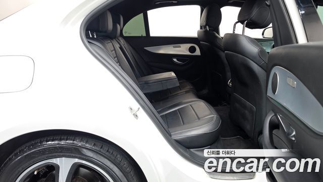 Mercedes-Benz E-Class (W213) E250 Avantgarde 2020 — фото 11