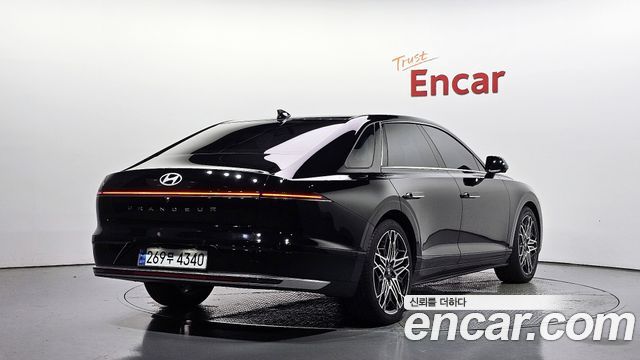 Hyundai Grandeur (GN7) 2,5 Gasoline 2WD Exclusive 2023 — фото 2