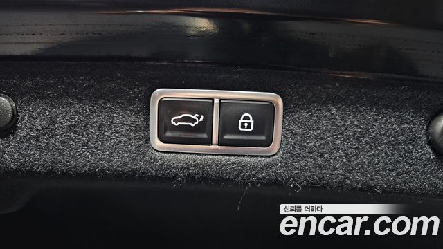 Hyundai Grandeur (GN7) 2,5 Gasoline 2WD Exclusive 2023 — фото 20