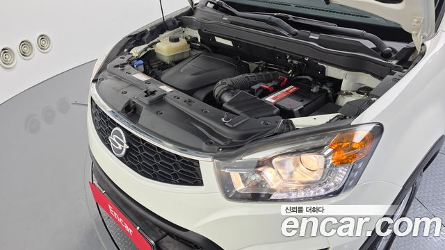 KG Mobility (SsangYong) Korando C 2.0 CVS 2WD Deluxe 2015 — фото 6