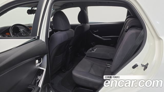 KG Mobility (SsangYong) Korando C 2.0 CVS 2WD Deluxe 2015 — фото 16