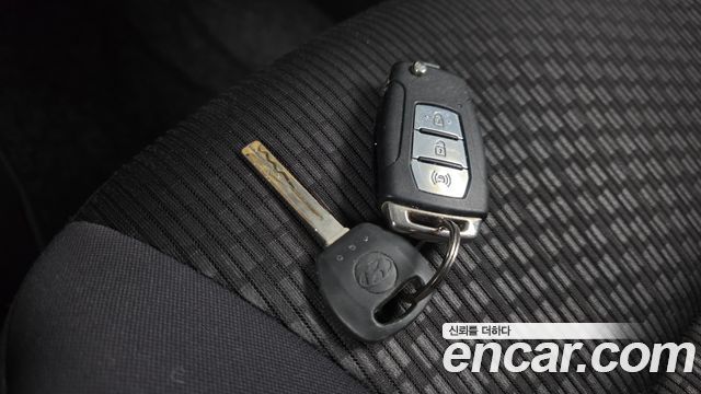 KG Mobility (SsangYong) Korando C 2.0 CVS 2WD Deluxe 2015 — фото 20