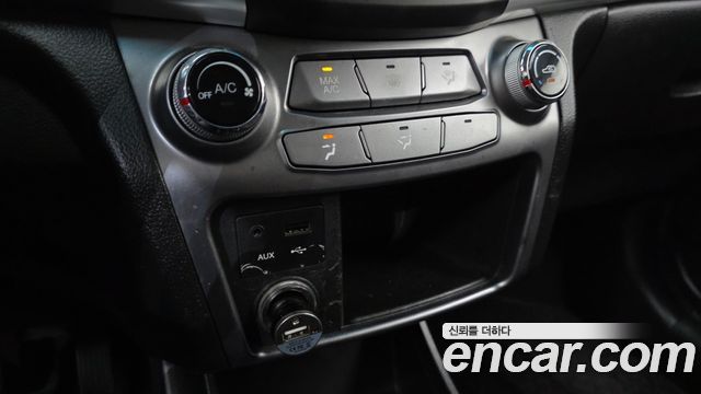 KG Mobility (SsangYong) Korando C 2.0 CVS 2WD Deluxe 2015 — фото 21