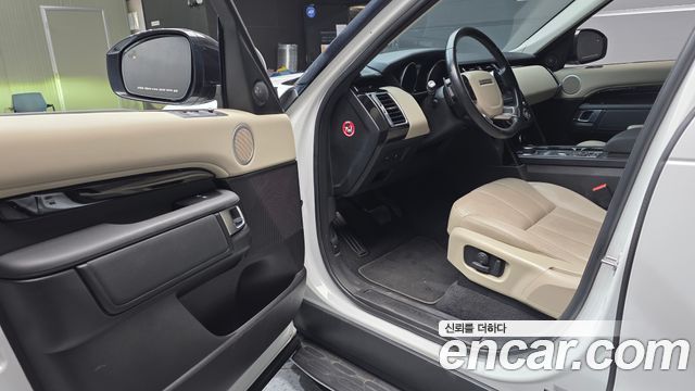Land Rover Discovery 5 3.0 SD6 SE 2019 — фото 10
