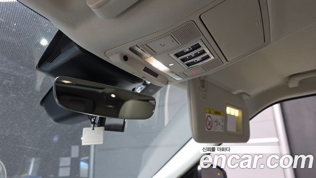 Land Rover Discovery 5 3.0 SD6 SE 2019 — фото 30
