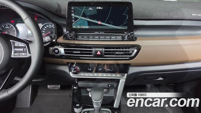 Kia Seltos Gasoline 1.6 Turbo 4WD Gravity 2022 — фото 13