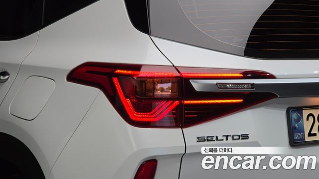 Kia Seltos Gasoline 1.6 Turbo 4WD Gravity 2022 — фото 23