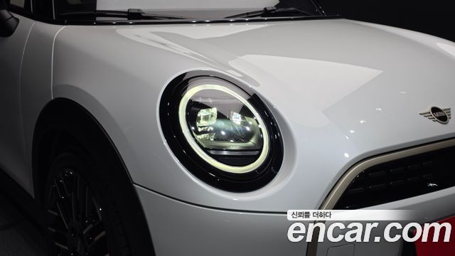 MINI Cooper S (IV) 5 Door Favoured 2025 — фото 22