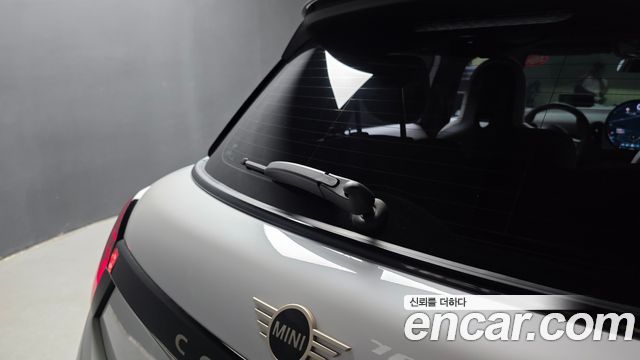 MINI Cooper S (IV) 5 Door Favoured 2025 — фото 30