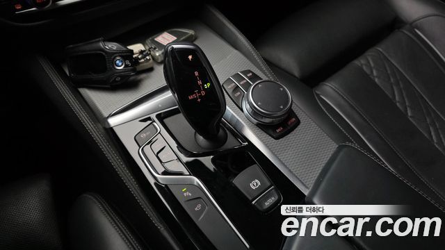 BMW 5 Series (G30) 530i xDrive M Sport Package Plus 2018 — фото 9