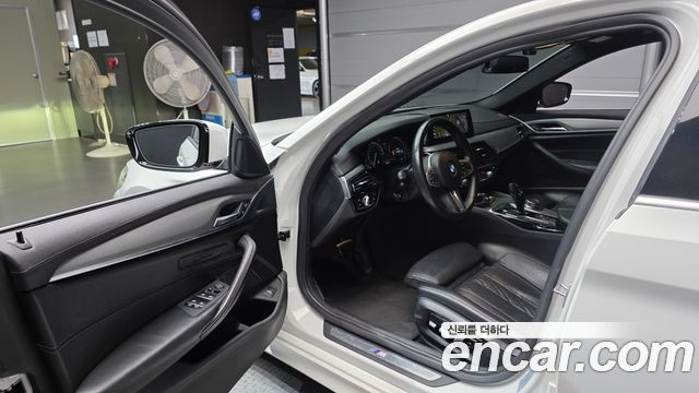 BMW 5 Series (G30) 530i xDrive M Sport Package Plus 2018 — фото 10