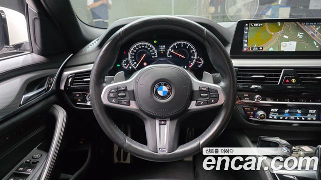 BMW 5 Series (G30) 530i xDrive M Sport Package Plus 2018 — фото 13