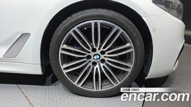 BMW 5 Series (G30) 530i xDrive M Sport Package Plus 2018 — фото 21