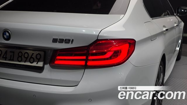 BMW 5 Series (G30) 530i xDrive M Sport Package Plus 2018 — фото 23