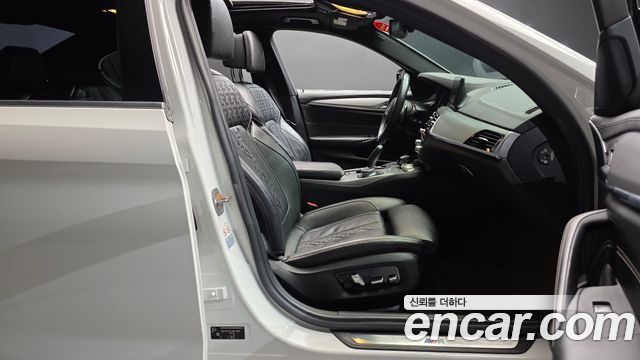 BMW 5 Series (G30) 530i xDrive M Sport Package Plus 2018 — фото 26