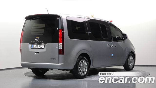 Hyundai Staria L3.5 Cargo 5-Seater Modern 2024 — фото 2