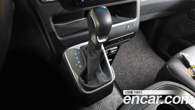 Hyundai Staria L3.5 Cargo 5-Seater Modern 2024 — фото 9