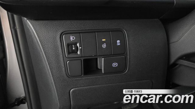 Hyundai Staria L3.5 Cargo 5-Seater Modern 2024 — фото 29