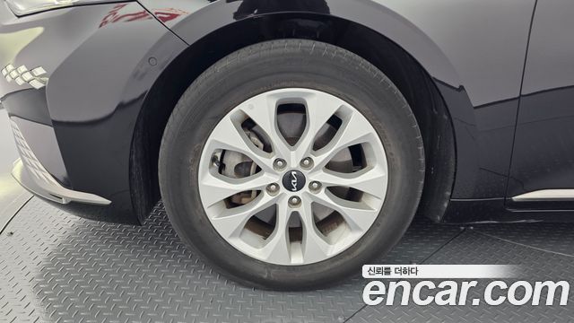 Kia K8 2.5 Gasoline 2WD Noblesse 2023 — фото 5