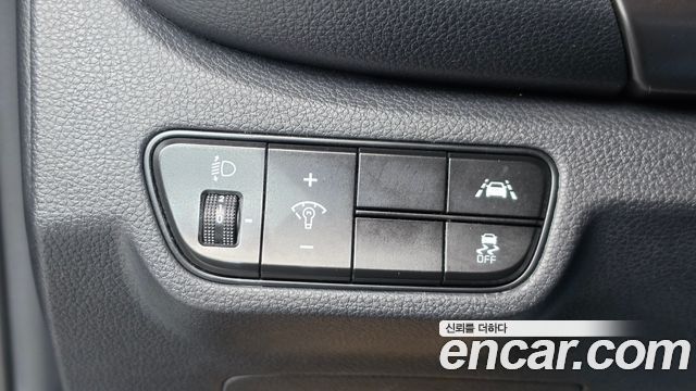 Kia Seltos Gasoline 1.6 Turbo 2WD Prestige 2021 — фото 12
