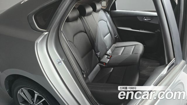 Kia K3 (II) 1.6 Prestige 2022 — фото 16