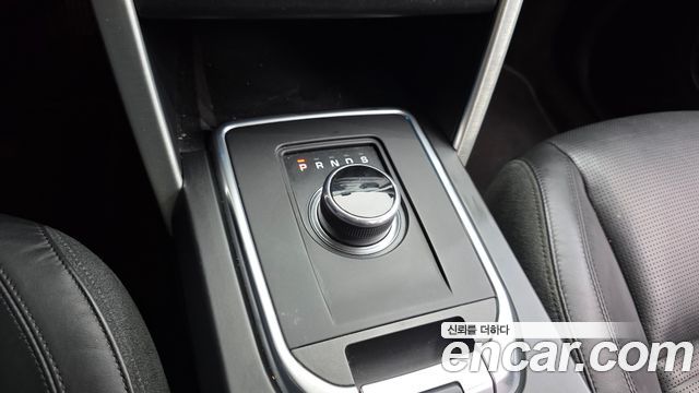 Land Rover Discovery Sport 2.0 TD4 HSE Luxury 2017 — фото 9