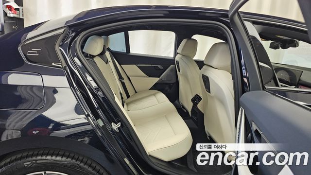 BMW 5 Series (G60) 523d M Sport 2026 — фото 12