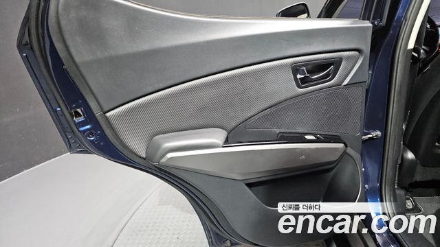 KG Mobility (SsangYong) Tivoli Air 1.6 IX 2WD 2018 — фото 25