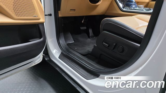 Kia Carnival (IV) Gasoline 9-Seater Signature 2023 — фото 35