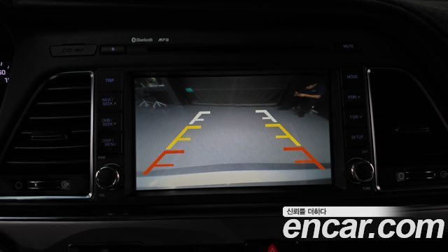 Hyundai Sonata (LF) 2.0 Smart 2015 — фото 14