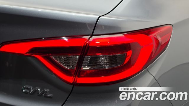 Hyundai Sonata (LF) 2.0 Smart 2015 — фото 23