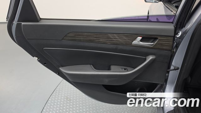 Hyundai Sonata (LF) 2.0 Smart 2015 — фото 25