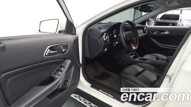 Mercedes-Benz GLA-Class (X156) GLA220 2018 — фото 10