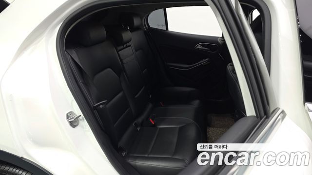 Mercedes-Benz GLA-Class (X156) GLA220 2018 — фото 11