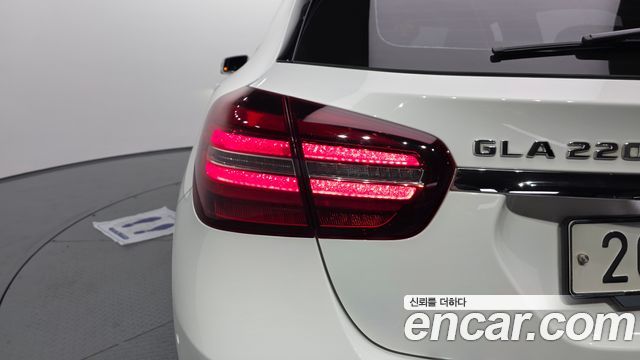 Mercedes-Benz GLA-Class (X156) GLA220 2018 — фото 23