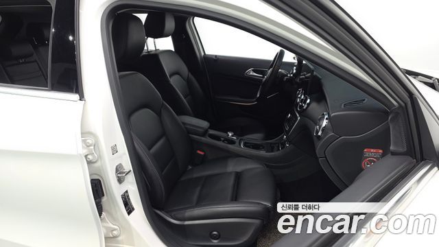 Mercedes-Benz GLA-Class (X156) GLA220 2018 — фото 26