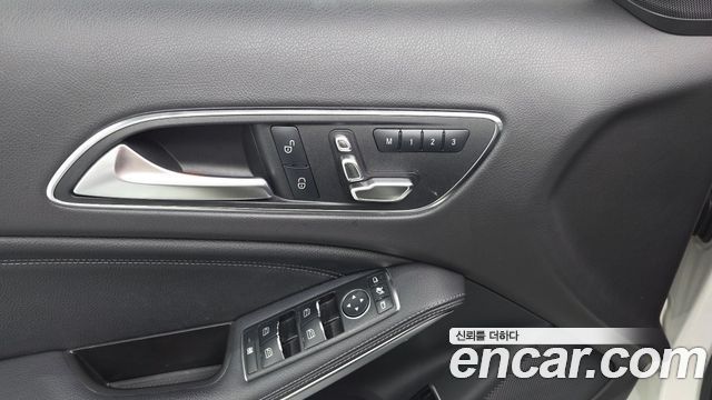 Mercedes-Benz GLA-Class (X156) GLA220 2018 — фото 28