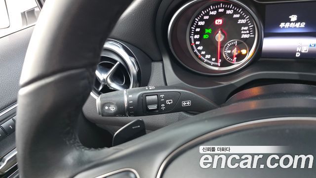 Mercedes-Benz GLA-Class (X156) GLA220 2018 — фото 30