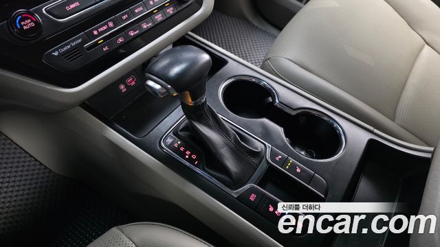 Kia Carnival 9-Seater Luxury 2019 — фото 9