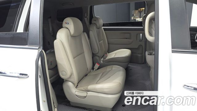 Kia Carnival 9-Seater Luxury 2019 — фото 12