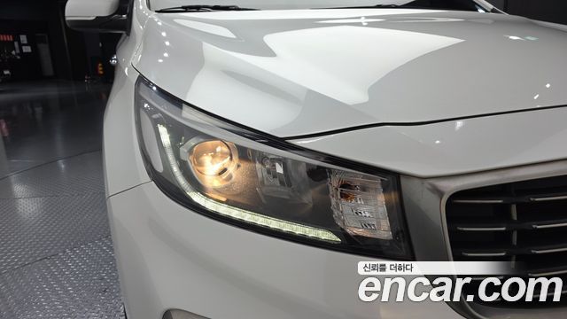 Kia Carnival 9-Seater Luxury 2019 — фото 22