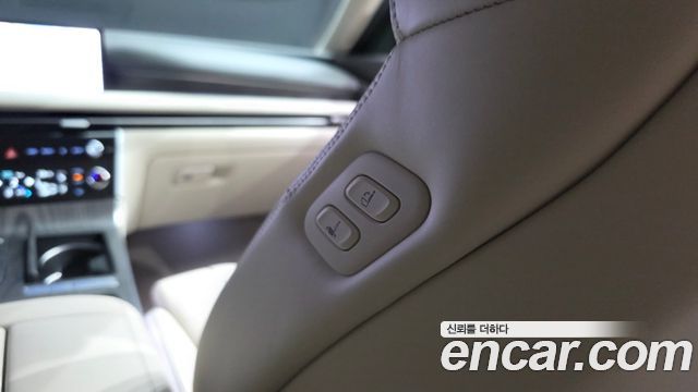 Genesis G80 (RG3) Gasoline 2.5 Turbo AWD 2026 — фото 38