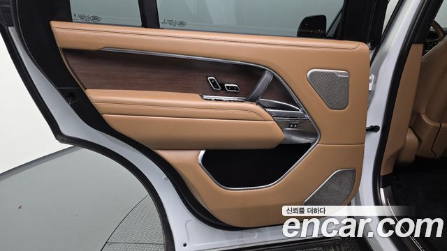 Land Rover Range Rover (V) P530 Autobiography Long Wheel Base 2023 — фото 25